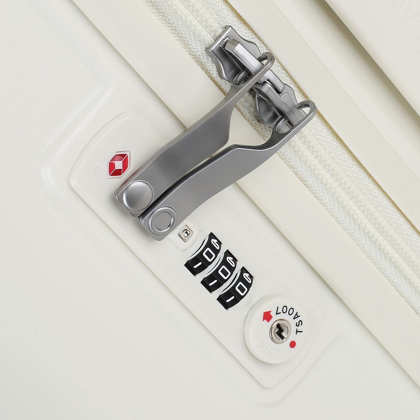 Чемодан маленький S из поликарбоната Echolac Panda