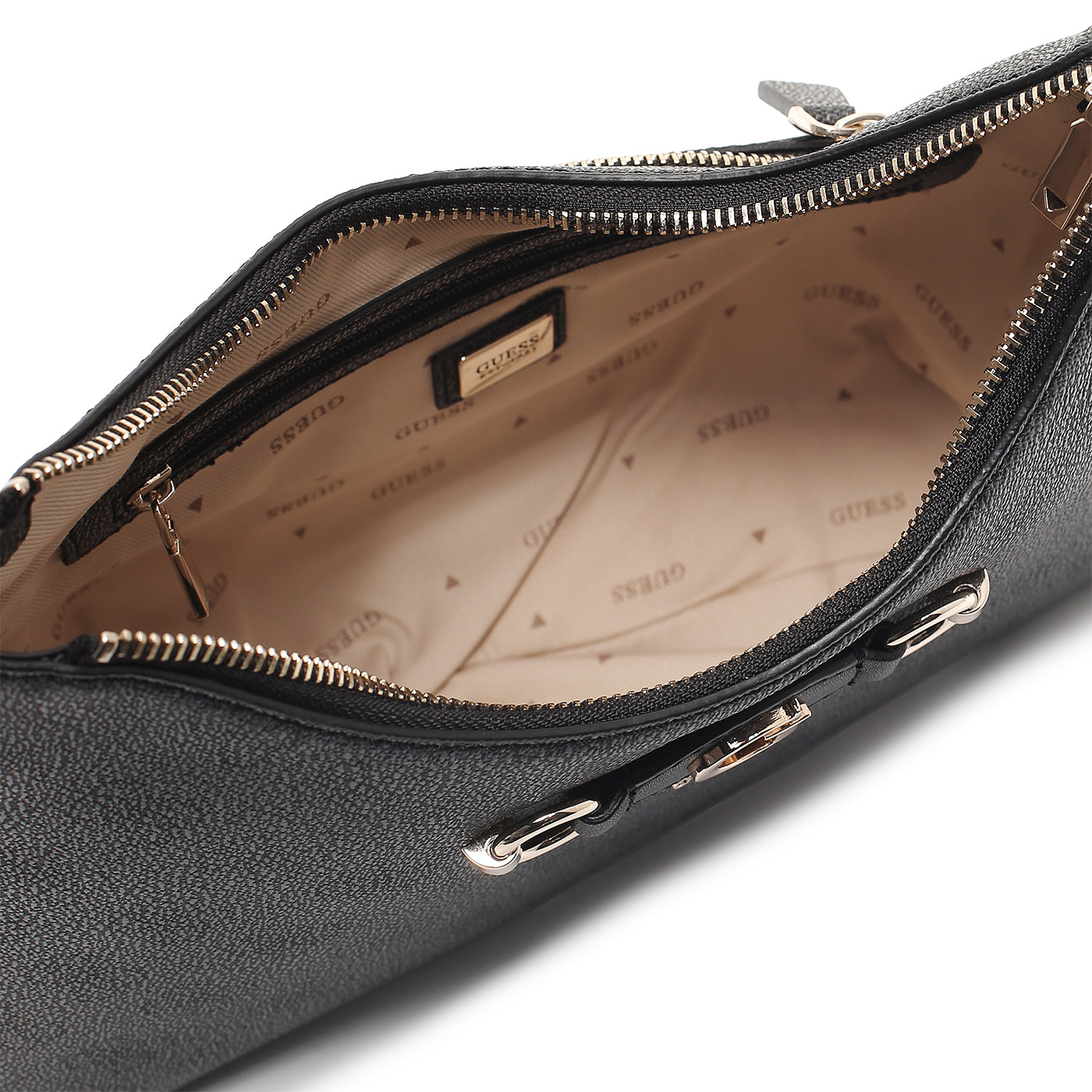 Сумка с ручкой-цепью Guess Izzy