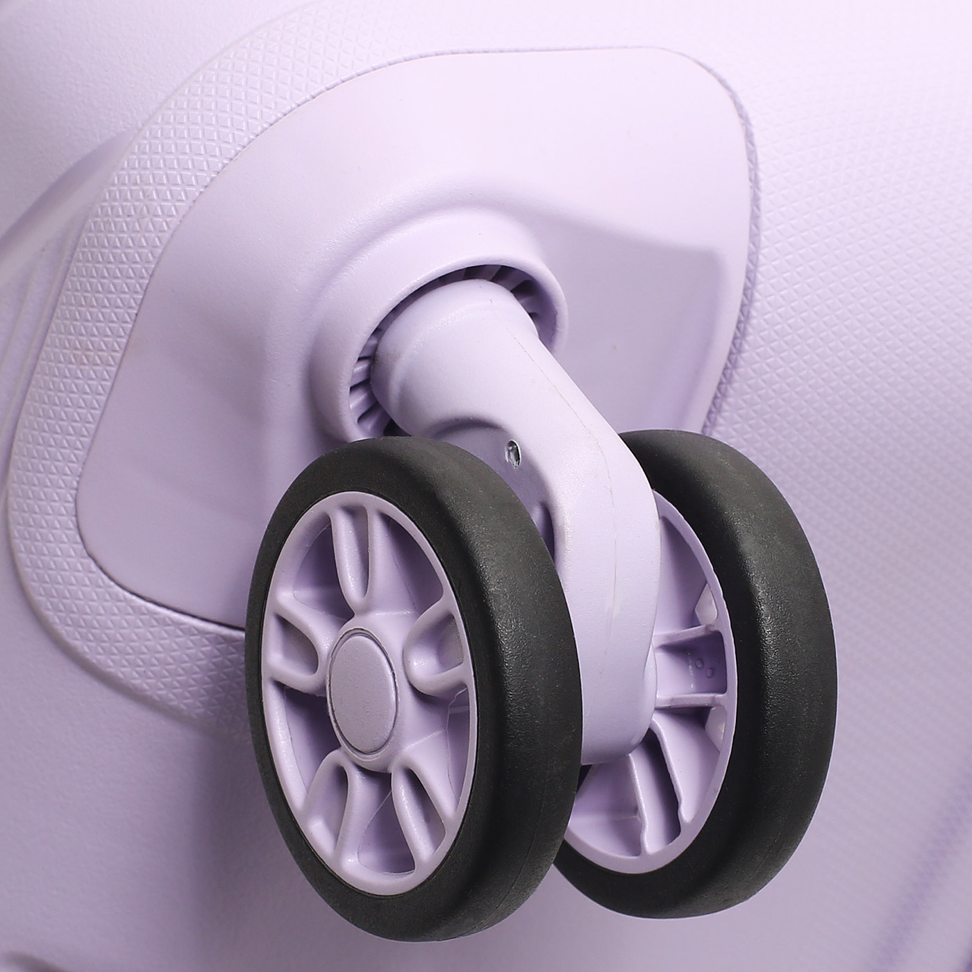 Чемодан большой L из полипропилена American Tourister Airconic