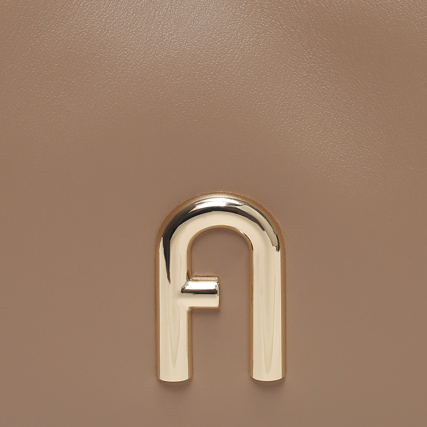 Кожаная сумка Furla Diamante