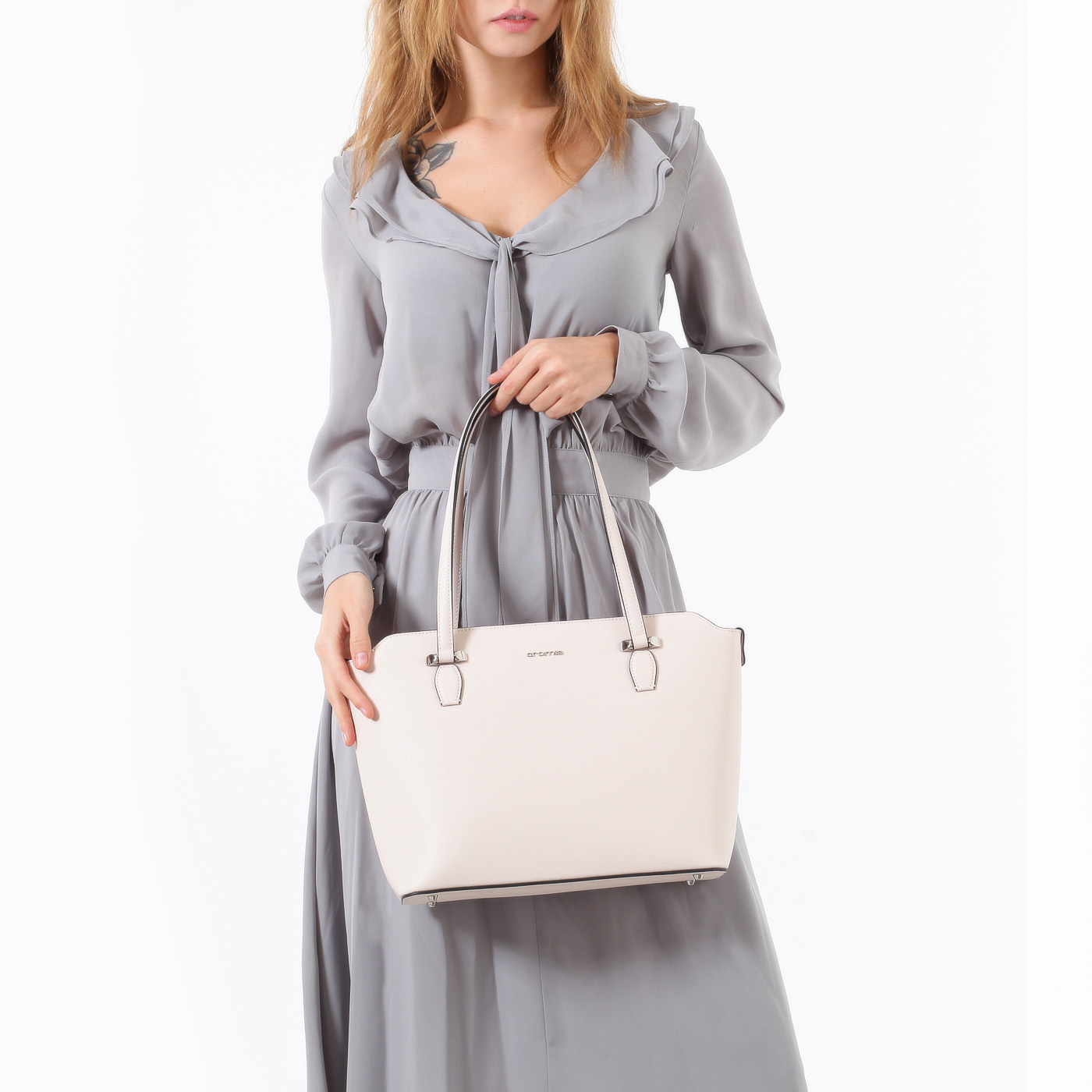 Вместительная сафьяновая сумка Cromia Perla