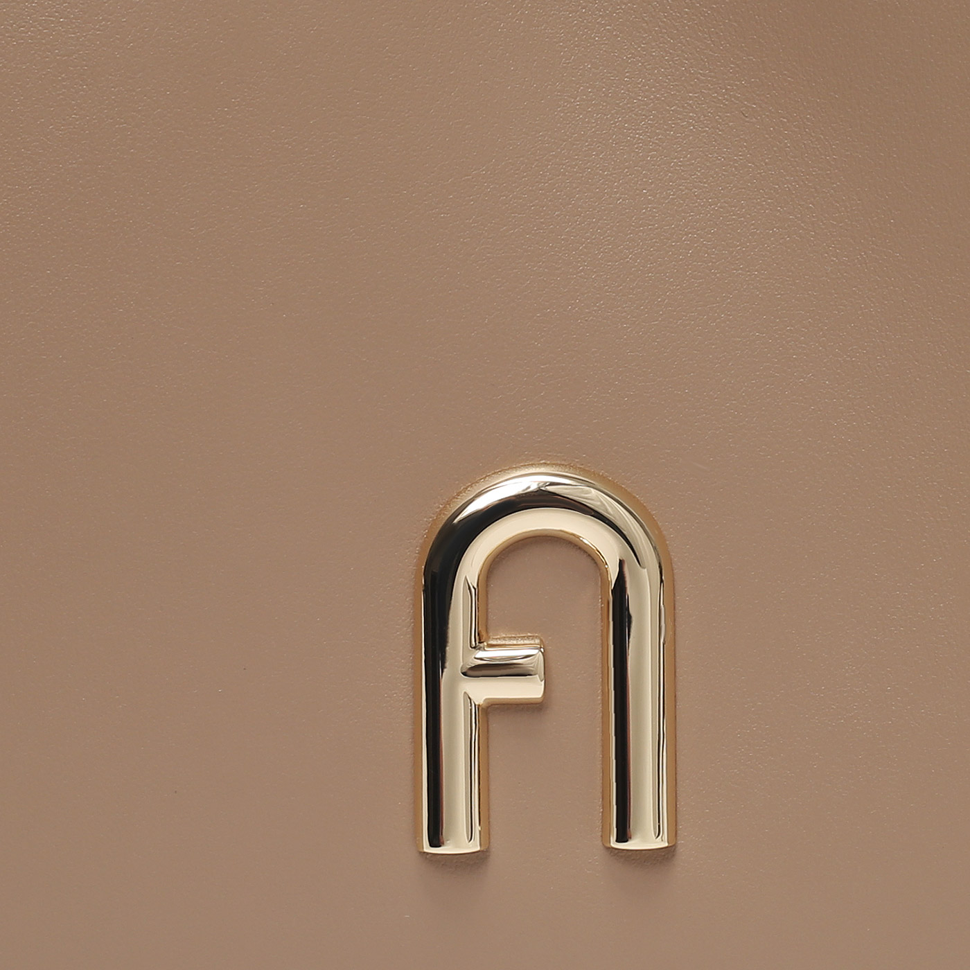 Кожаная сумка Furla Diamante