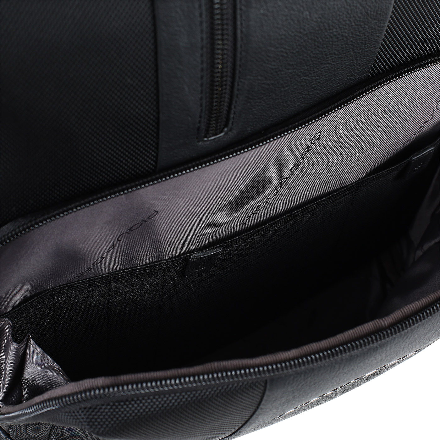 Дорожный рюкзак Piquadro Brief