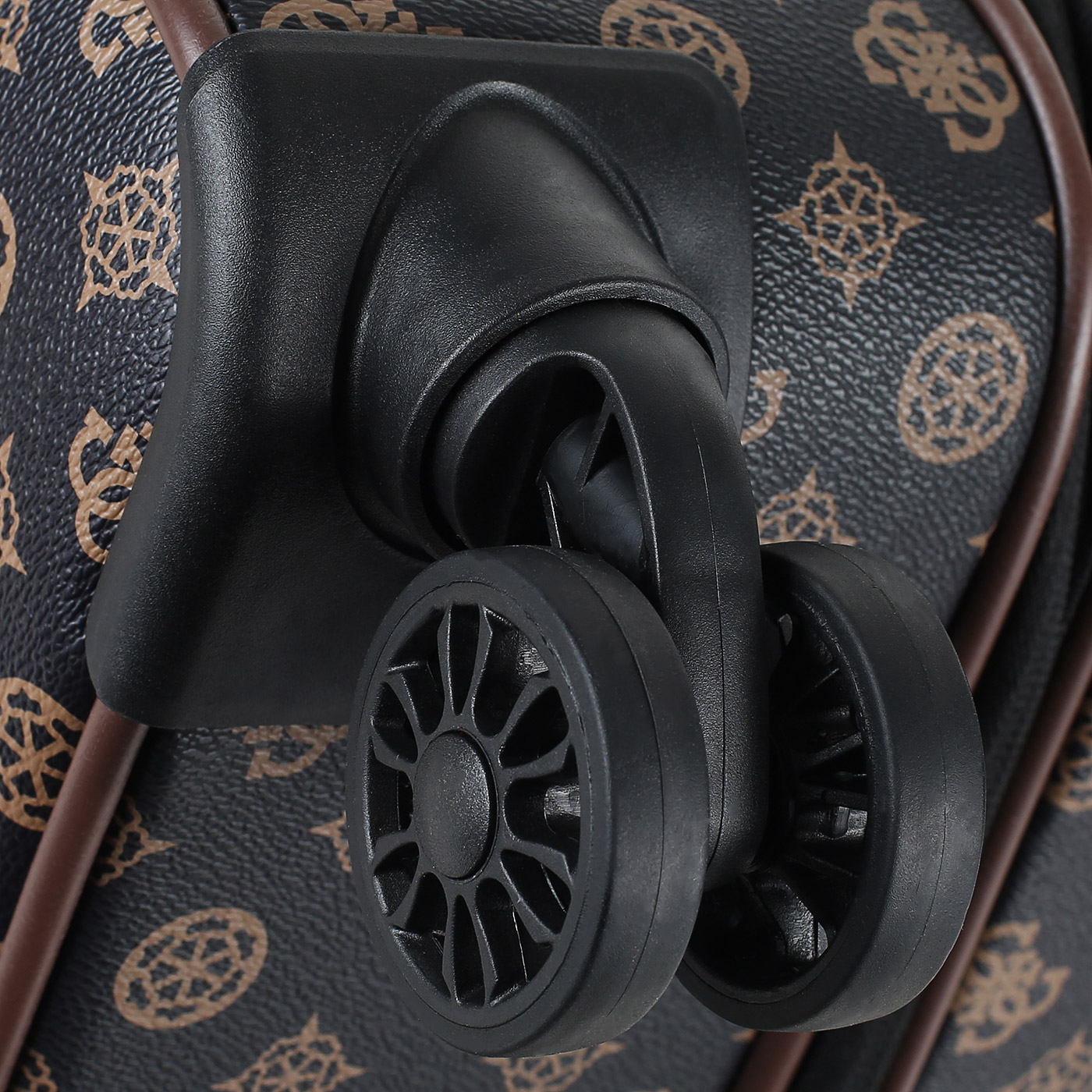 Чемодан тисненый Guess Peony