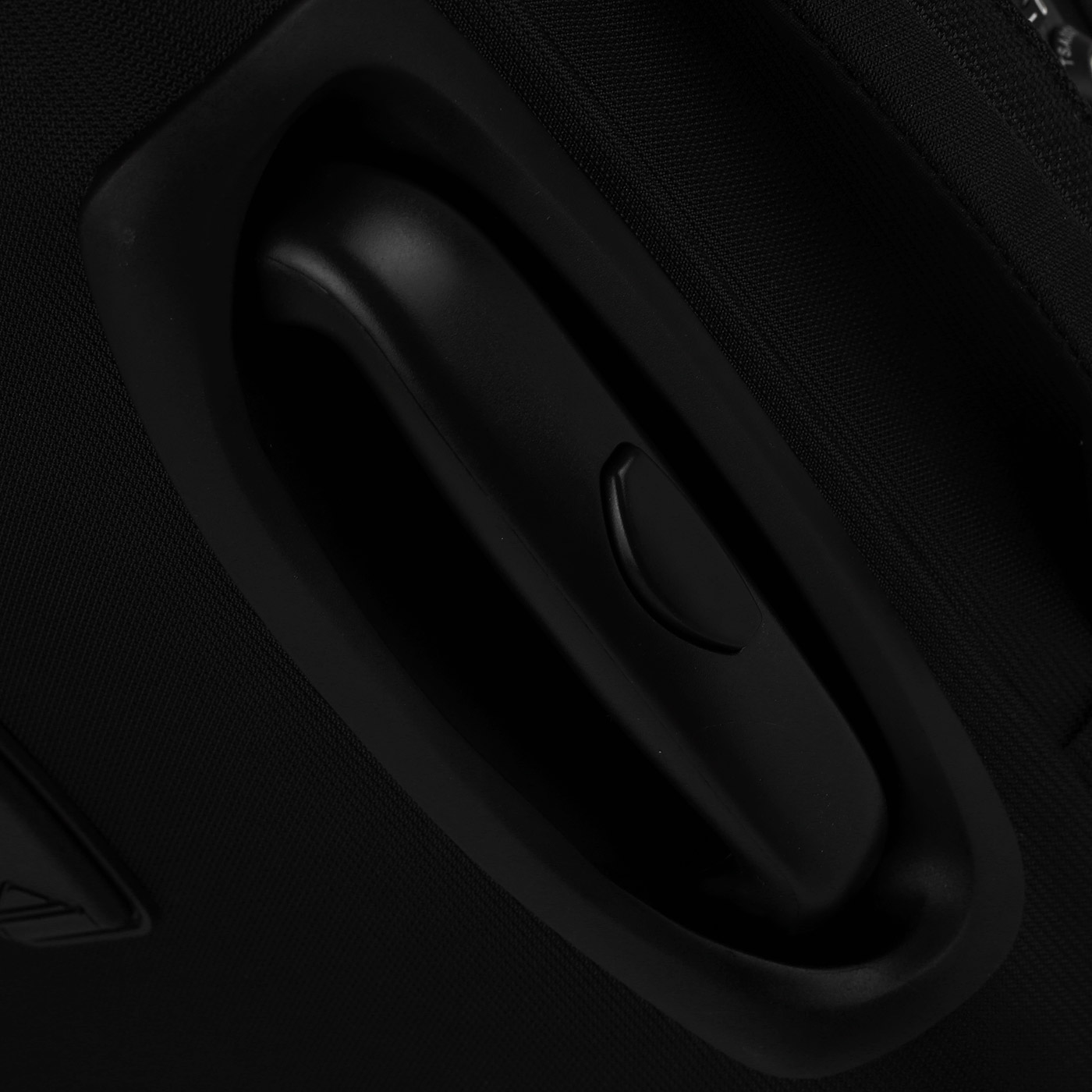 Чемодан средний M тканевый с кодовым замком Stevens Urban