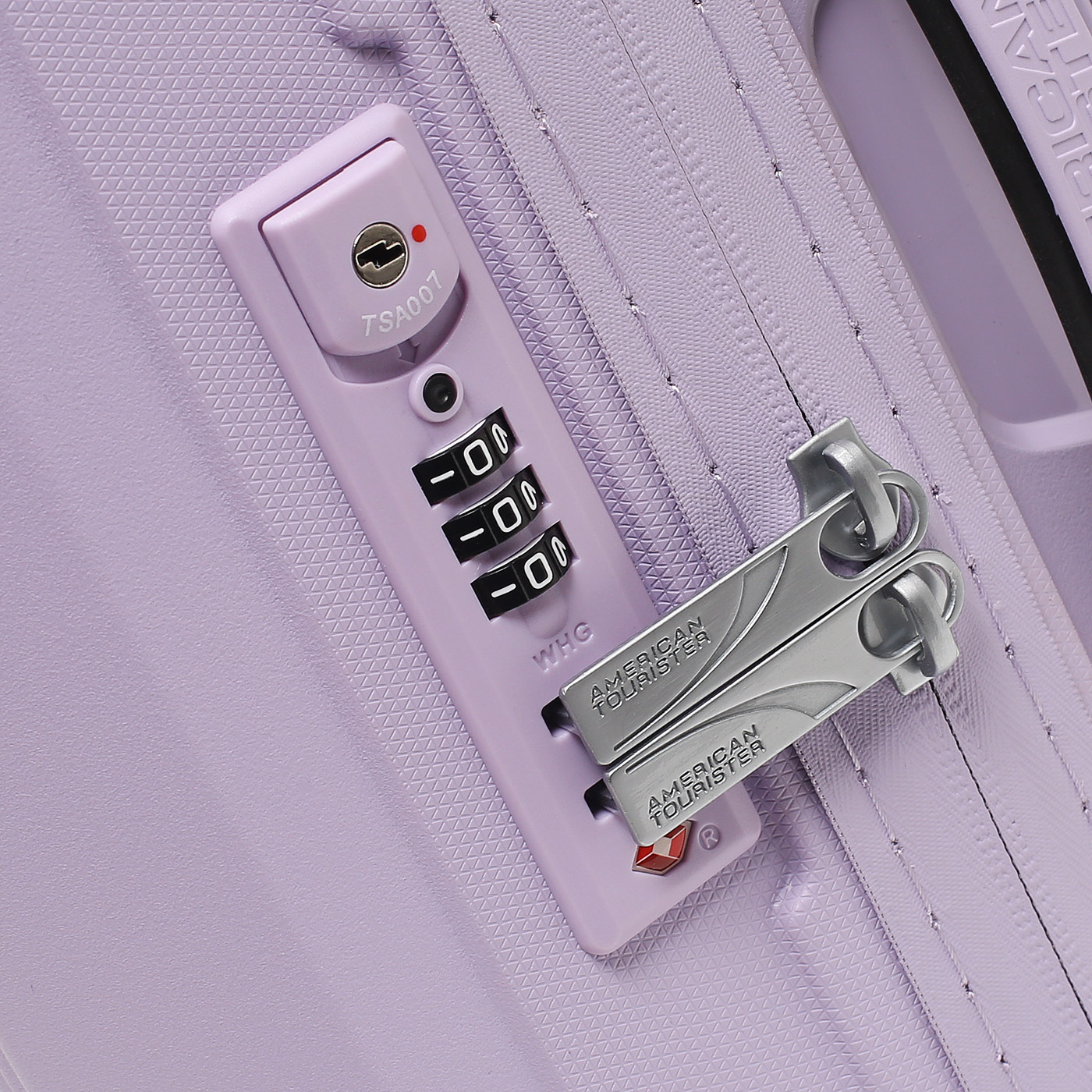 Чемодан для ручной клади из полипропилена American Tourister Airconic