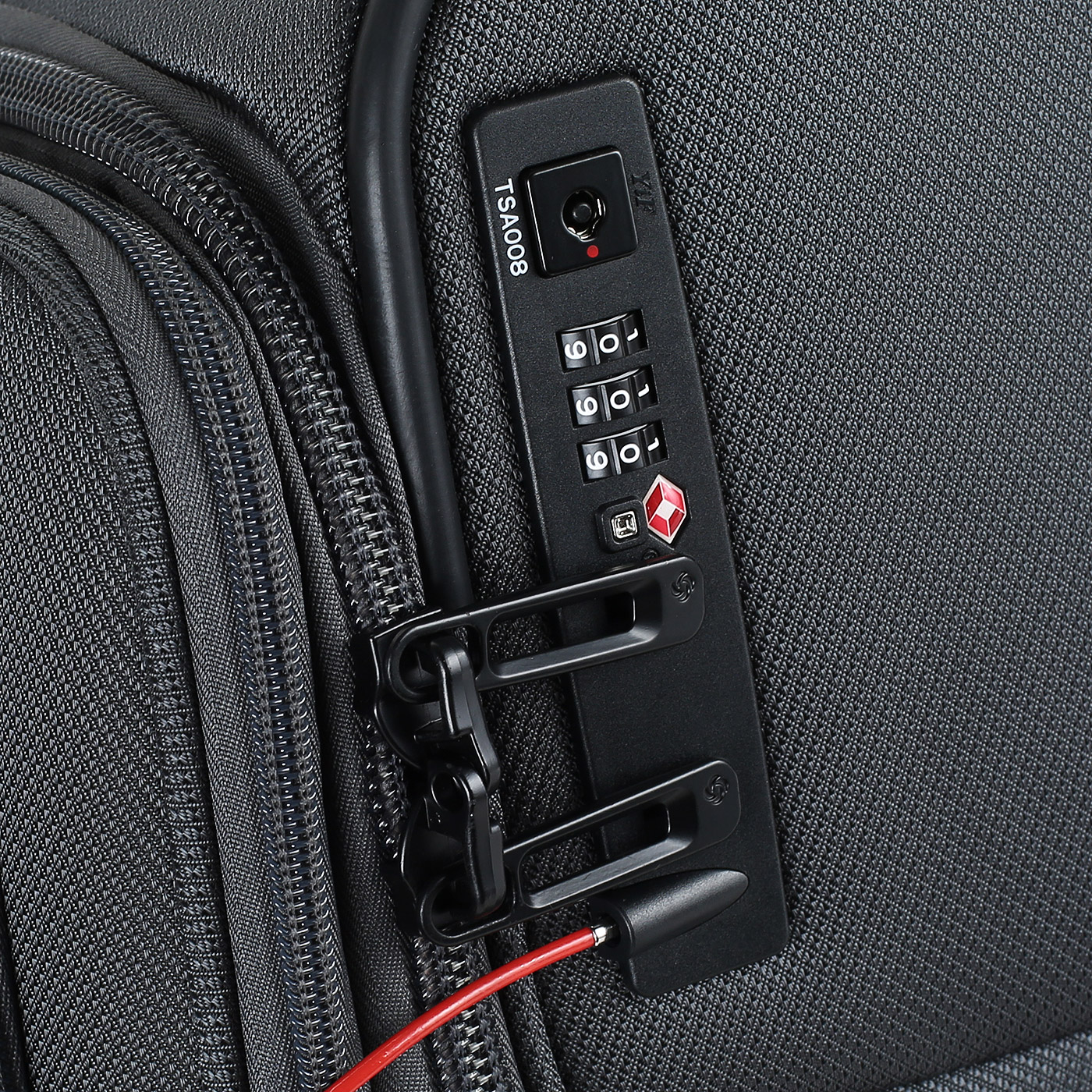 Чемодан средний M  Samsonite Respark