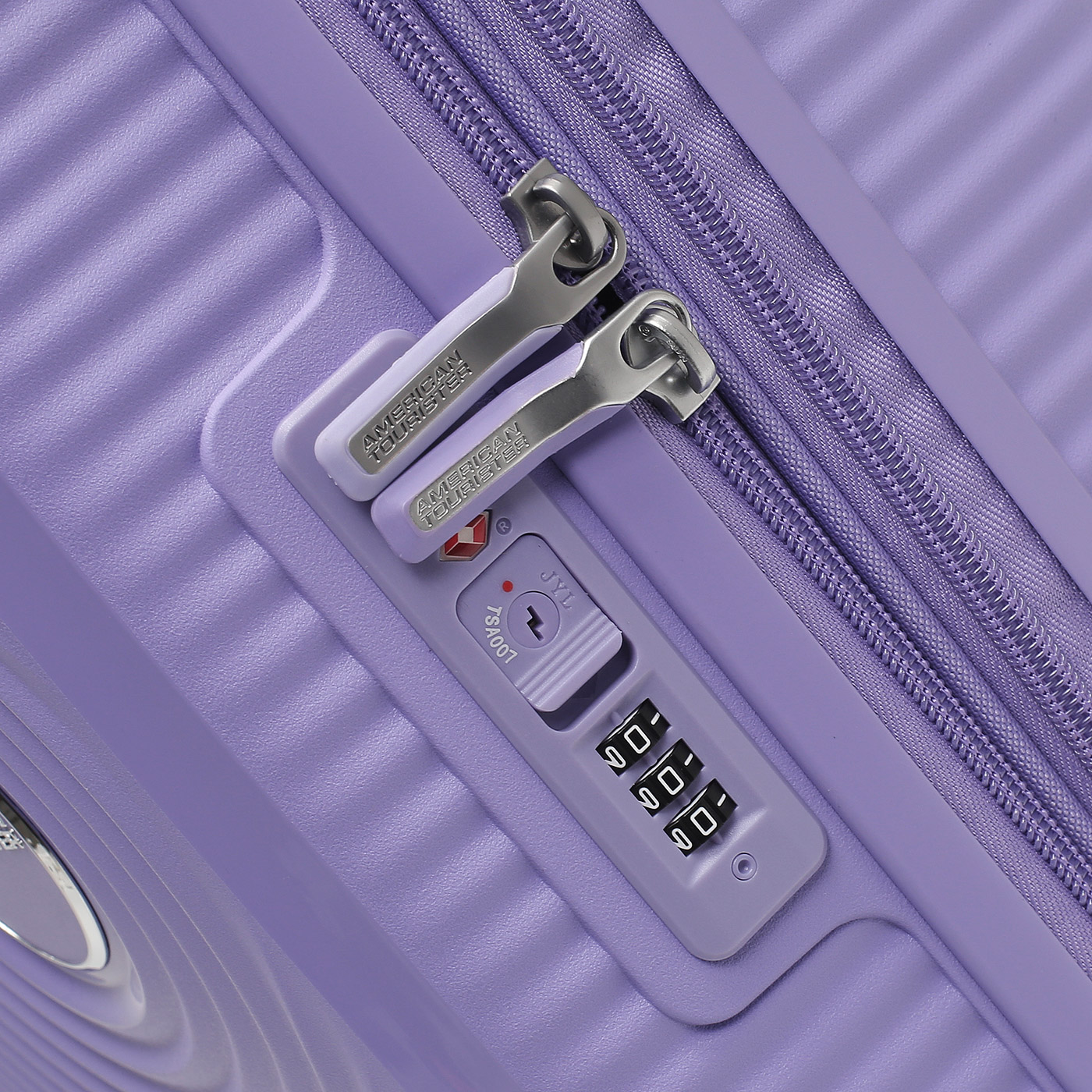 Чемодан для ручной клади из полипропилена American Tourister Soundbox