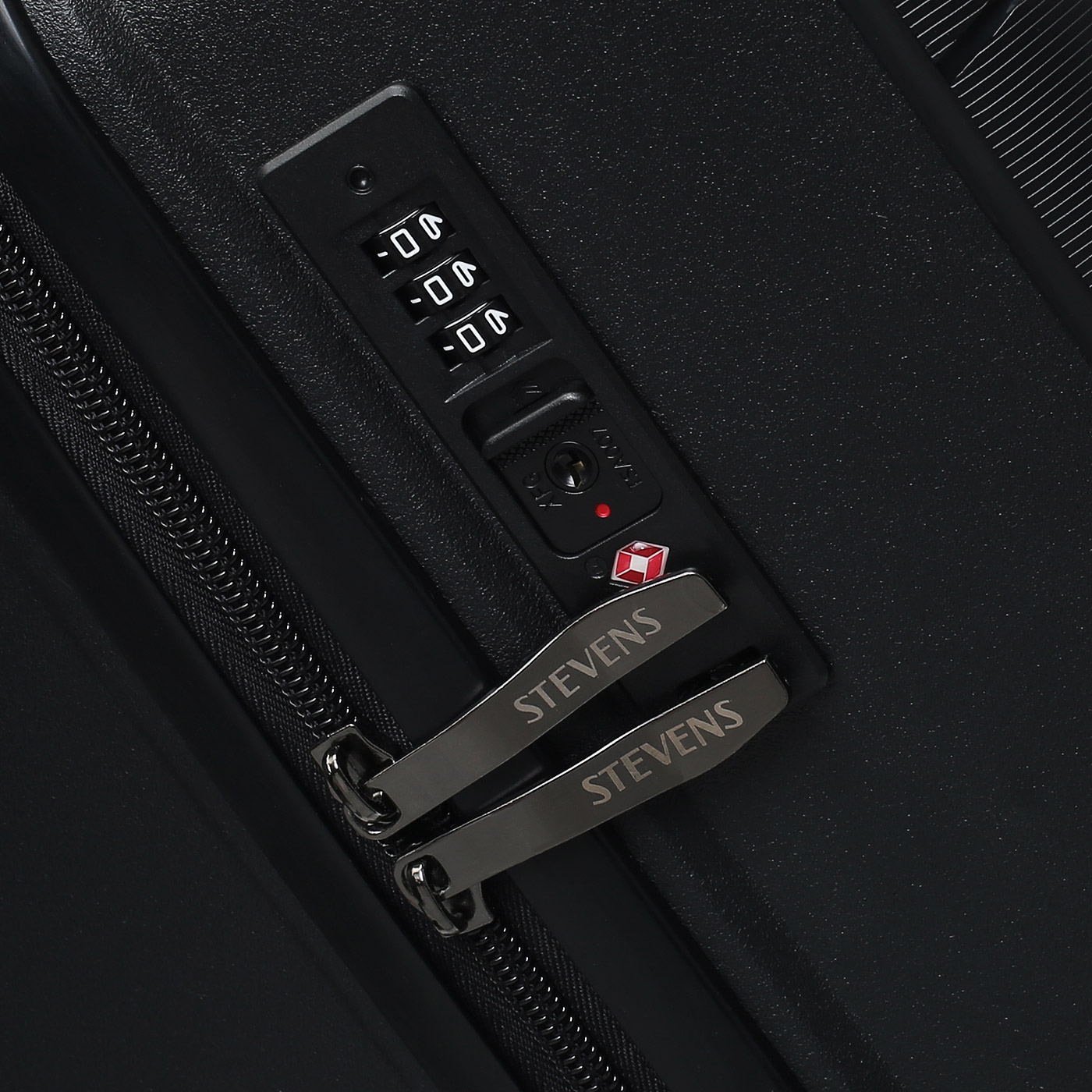 Чемодан большой L из полипропилена Stevens Chrome